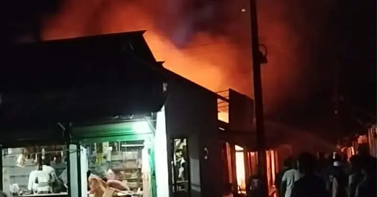 নেত্রকোণায় শর্ট সার্কিটের আগুন